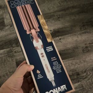 Conair Triple Barrel Hair Waver - White and Rose Gold